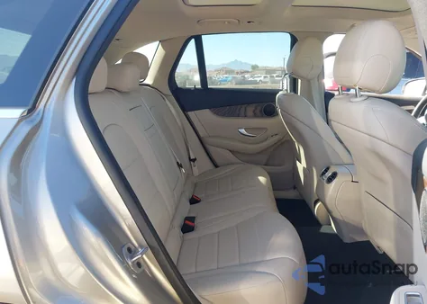 2021 Mercedes-Benz Glc 300 Suv z USA, uszkodzony, nr VIN W1N0G8DB3MF997710